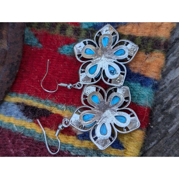 Vintage Faux Turquoise Flower Earrings // Boho Southwestern Jewelry - Picture 5 of 8